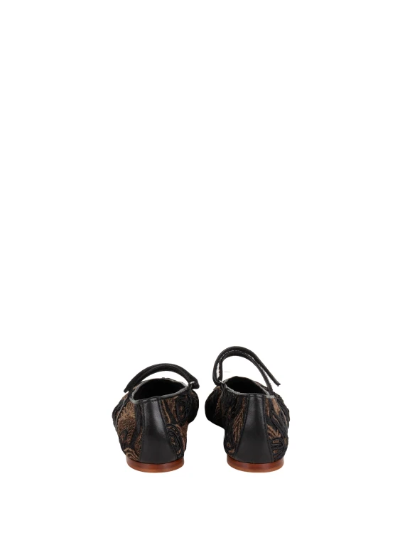 Scarpe basse NERO