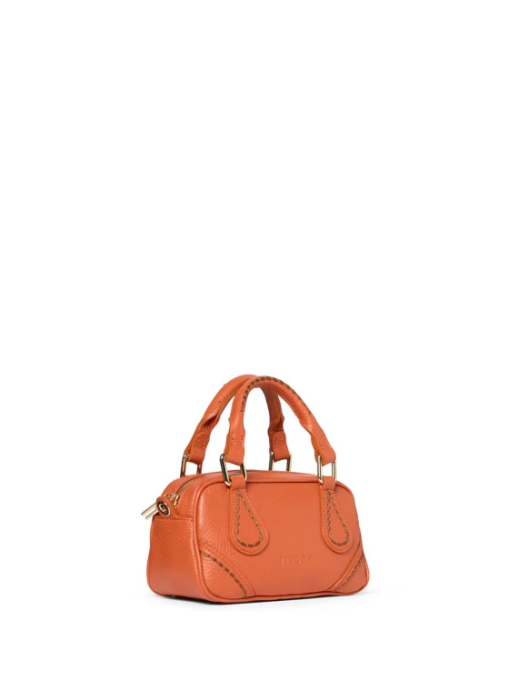 VISONA' Bags.. Red